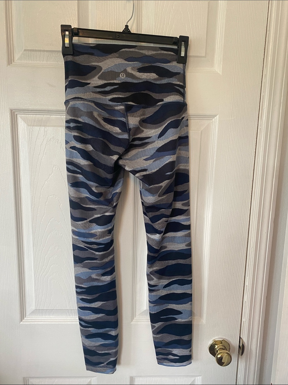 lululemon athletica womens Navy & Gray Camo Leggings